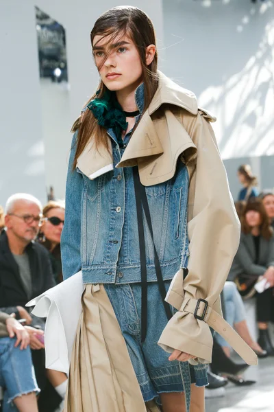 Look 30